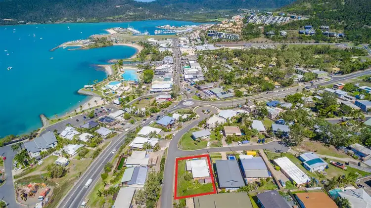 34 Airlie Crescent, Airlie Beach QLD 4802