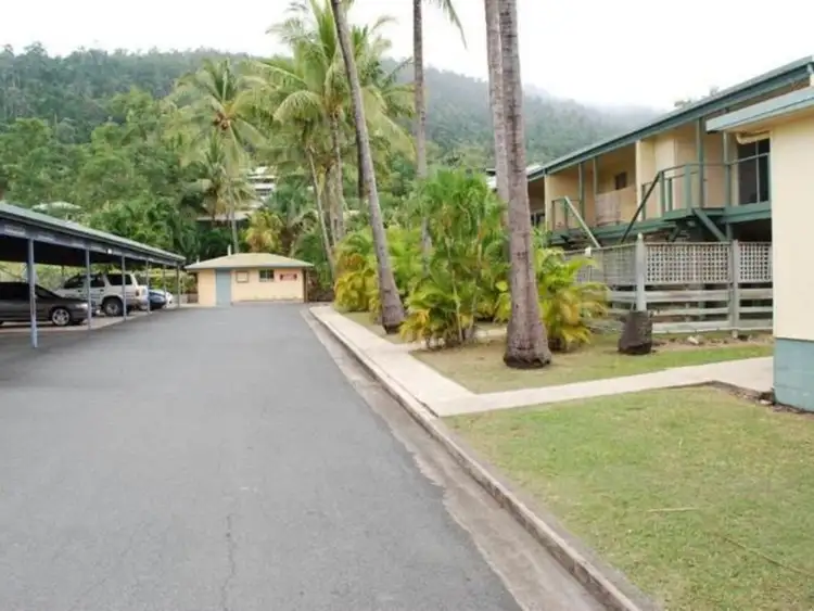 24/6 St Martins Lane, Cannonvale QLD 4802