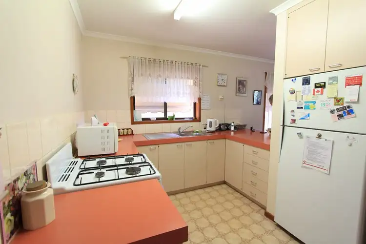 Third view of Homely house listing, 2/256 Mackenzie (West) Street, Kangaroo Flat VIC 3555