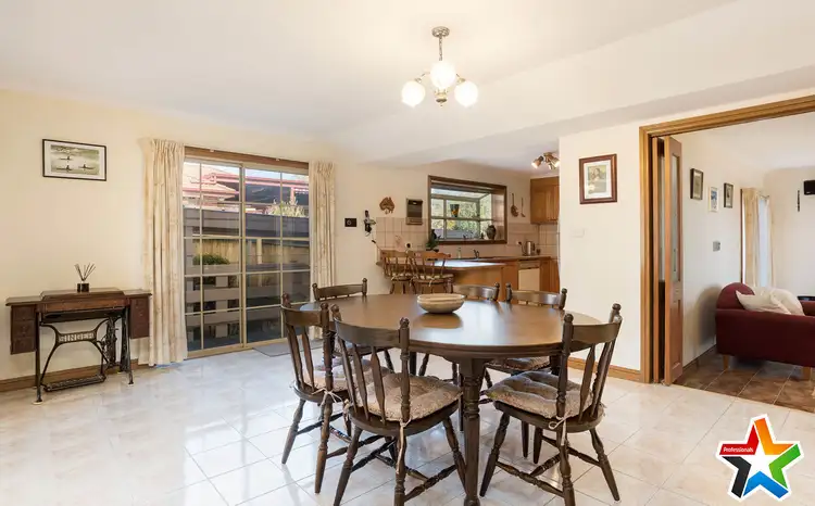 Sixth view of Homely house listing, 32 Partridge Way, Mooroolbark VIC 3138