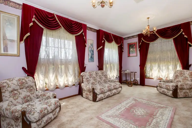 Fifth view of Homely house listing, 2 Strahan Court, Keilor Downs VIC 3038