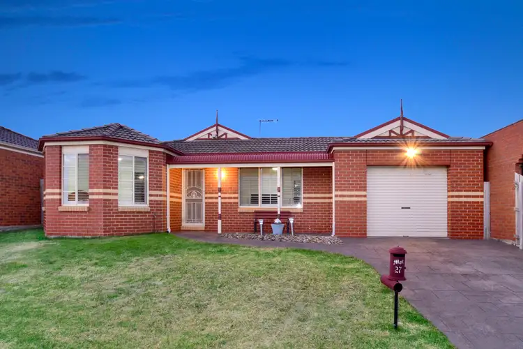 27 Cassinia Close, Delahey VIC 3037