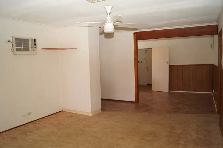 Second view of Homely house listing, 8 Poplar Avenue, Shepparton VIC 3630