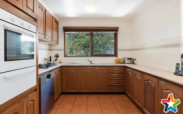 Fifth view of Homely house listing, 8 Timbertop Court, Mooroolbark VIC 3138