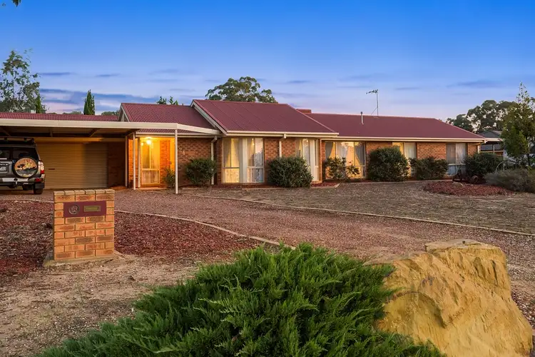 24 Bedarra Court, Maiden Gully VIC 3551