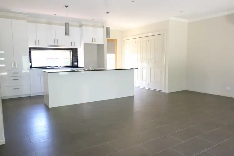 Fourth view of Homely house listing, 2/17 Spring Gully Road, Quarry Hill VIC 3550
