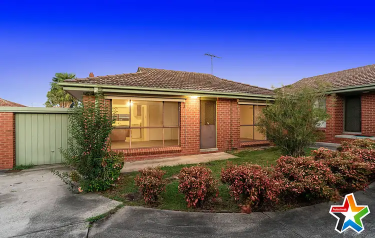 Main view of Homely unit listing, 2/5 McComb Street, Lilydale VIC 3140