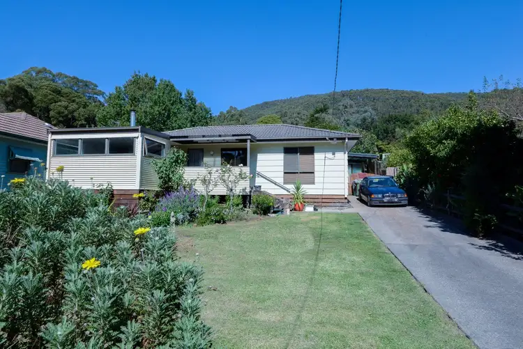 6 Sylvan Avenue, Warburton VIC 3799