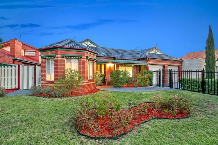 Second view of Homely house listing, 5 Solent Crescent, Taylors Lakes VIC 3038