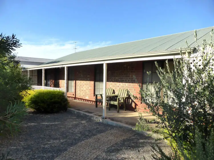 25 Captain Hutchinson Drive, Point Turton SA 5575