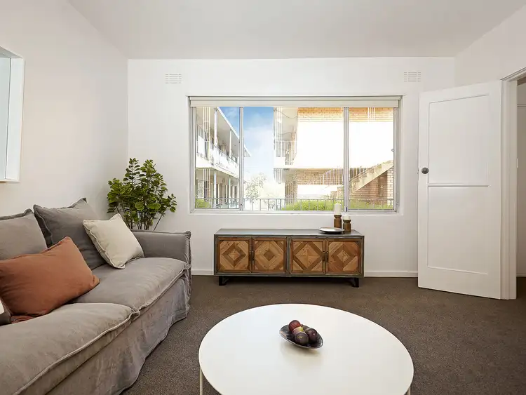 9/1927 Dandenong Road, Clayton VIC 3168