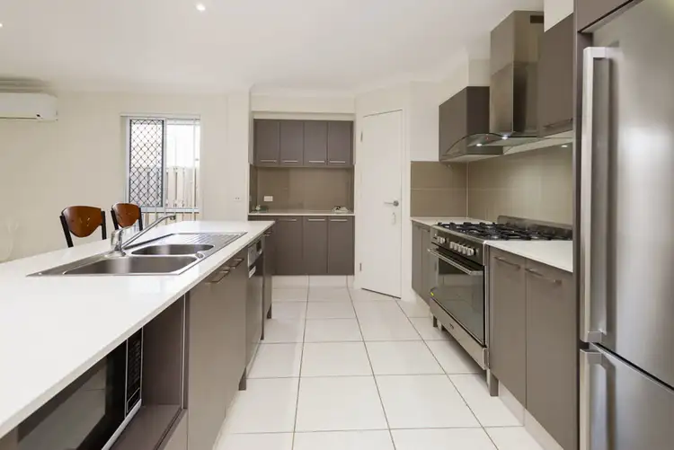 11 Jindalba Drive, Coomera QLD 4209