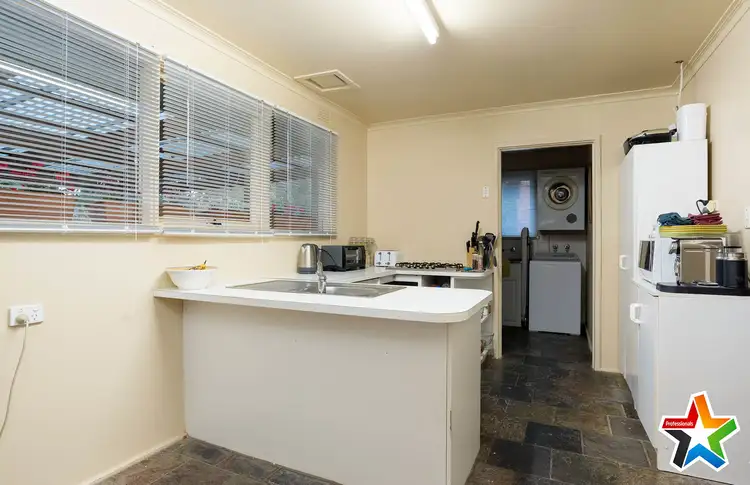 Fifth view of Homely house listing, 48 Lee Ann Crescent, Croydon VIC 3136