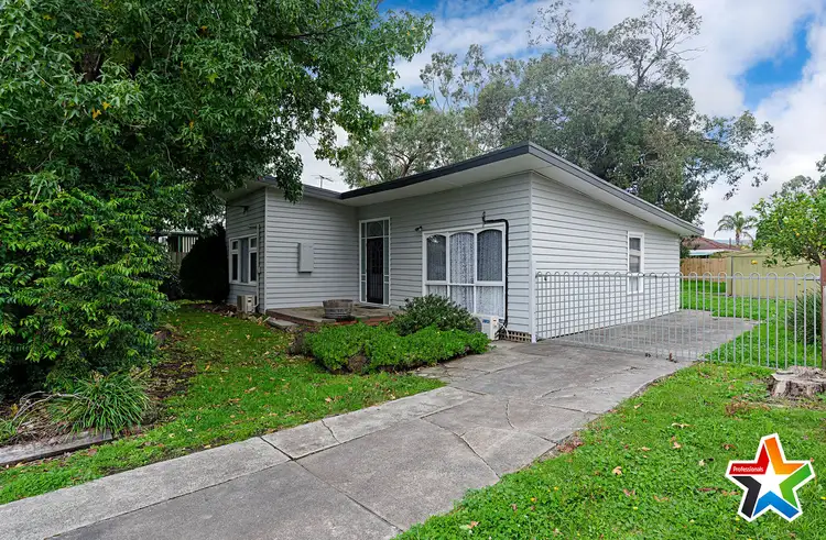 18 Mimosa Avenue, Kilsyth VIC 3137