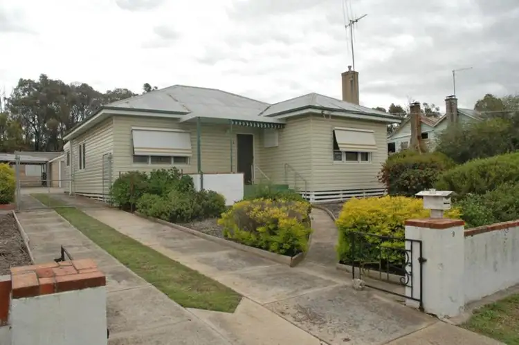 9 Pekin Road, Maryborough VIC 3465