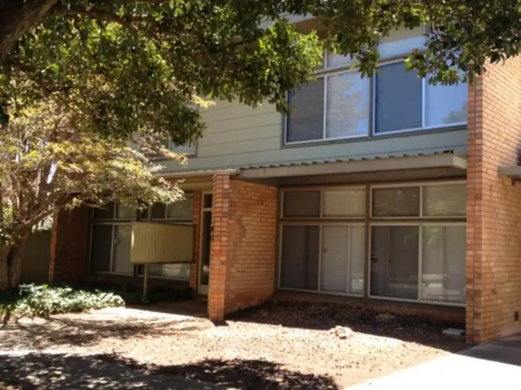 2A Sturt Avenue