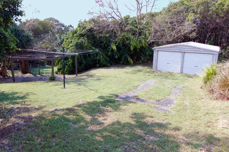 Fifth view of Homely house listing, 32 Cumming Parade, Point Lookout QLD 4183