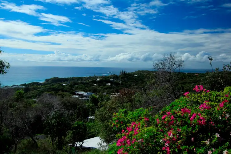 Second view of Homely house listing, 6 Pratt Court, Point Lookout QLD 4183