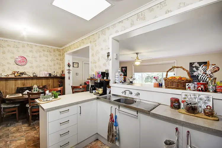 Fourth view of Homely house listing, 3 Banksia Court, Newcomb VIC 3219