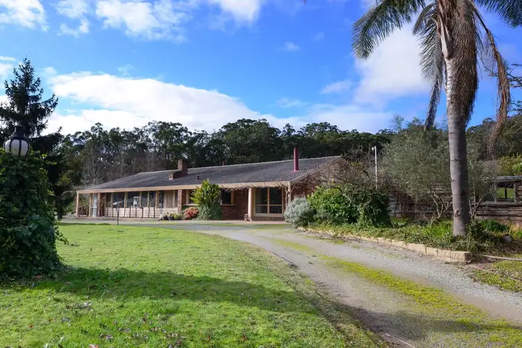 1800 Warburton Highway, Woori Yallock VIC 3139