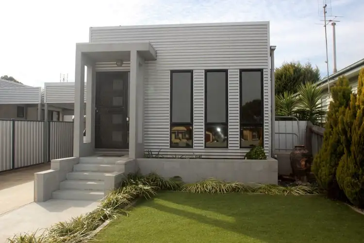 27B Majorca Road, Maryborough VIC 3465