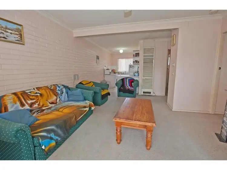Third view of Homely unit listing, 3 & 4/92 Lawrence Street, Wodonga VIC 3690