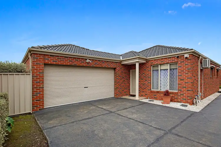 Main view of Homely house listing, 2/2 Bernbanks Avenue, St Albans VIC 3021