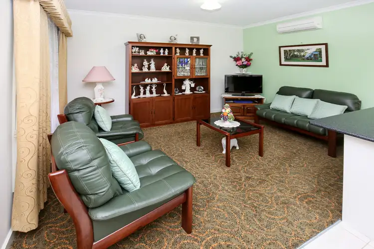 Fourth view of Homely house listing, 2/2 Bernbanks Avenue, St Albans VIC 3021