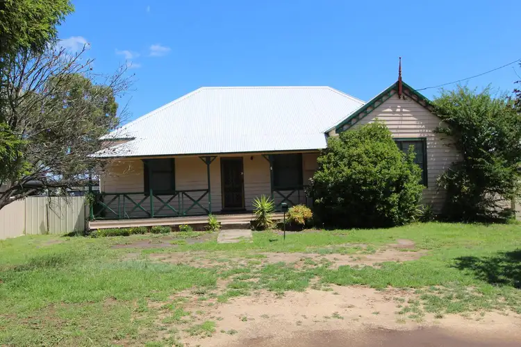 6 Greaves Street