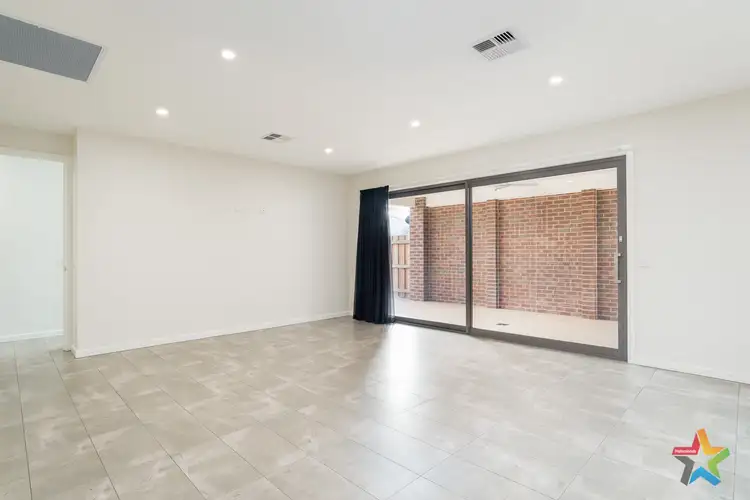 Sixth view of Homely house listing, 33 Bridge Way, Mildura VIC 3500