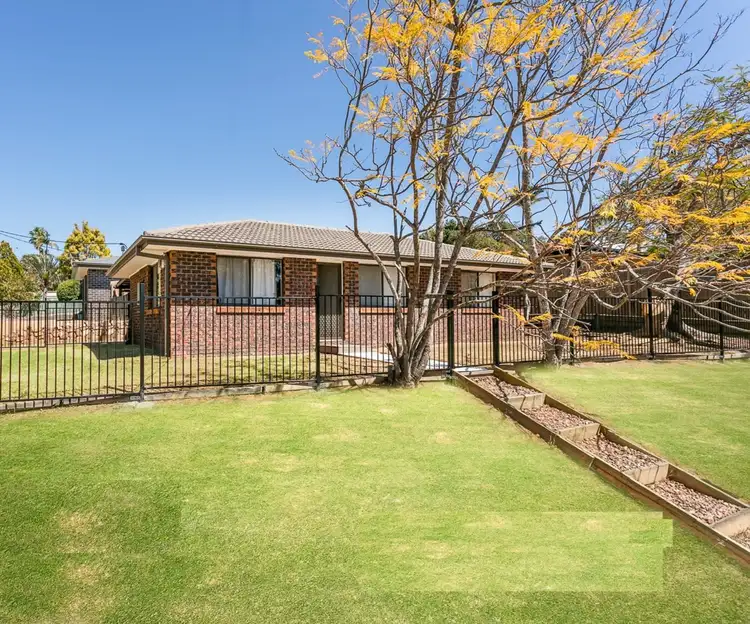 62 Radiata Street, Hillcrest QLD 4118