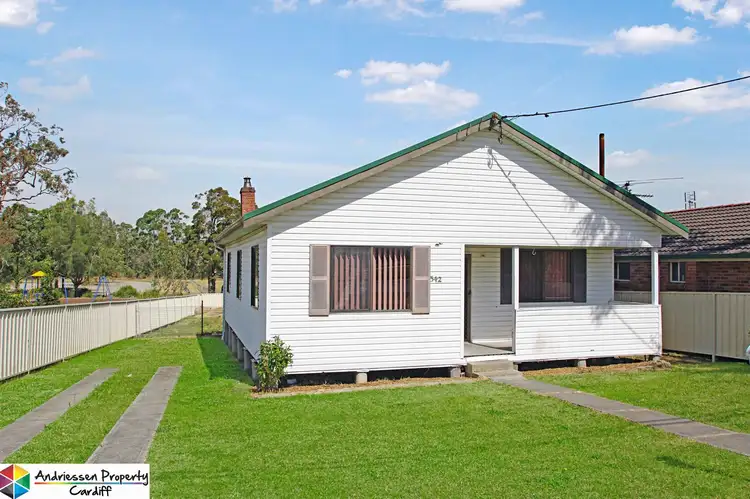 542 Main Road, Glendale NSW 2285
