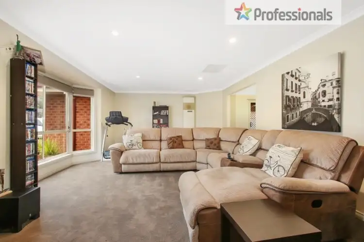 Fourth view of Homely house listing, 1 Dillagar Place, Springdale Heights NSW 2641