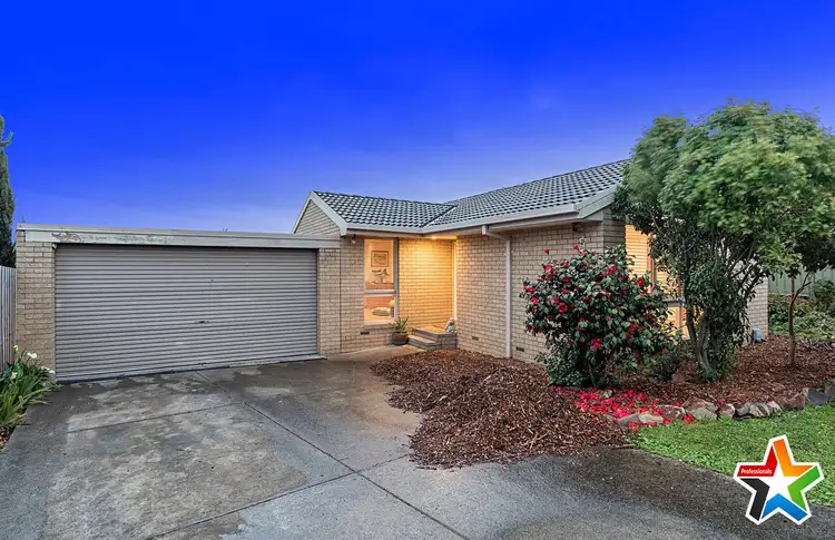 22 Cheriton Drive, Mooroolbark VIC 3138