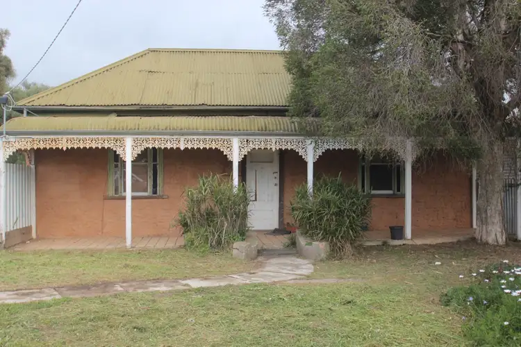 27 Outtrim Street, Maryborough VIC 3465