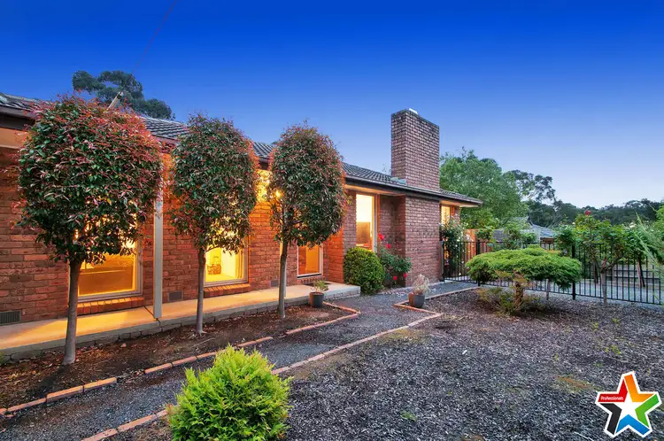 18 Currawong Road, Montrose VIC 3765