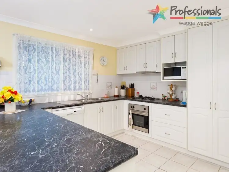 Third view of Homely villa listing, 2/14 Faye Avenue, Wagga Wagga NSW 2650