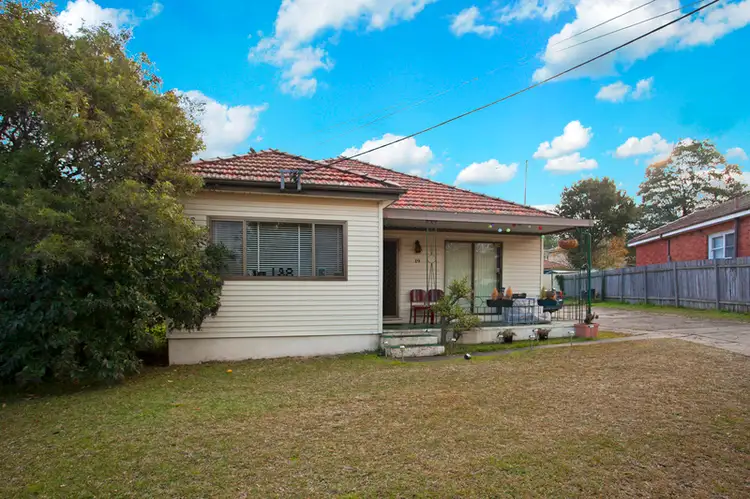 19 Stiles  Avenue, Padstow NSW 2211