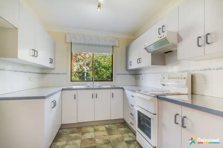 Sixth view of Homely house listing, 1/11 The Boulevarde, Armidale NSW 2350