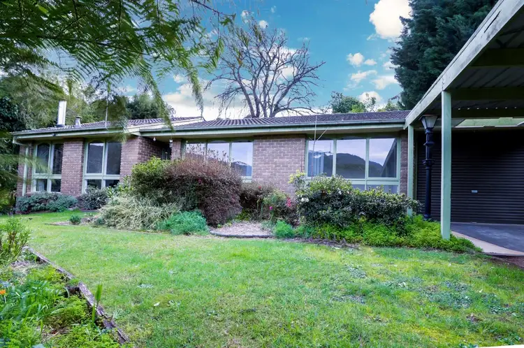 1 Brisbane Parade, Warburton VIC 3799