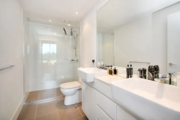 Fifth view of Homely unit listing, Zephyr/15 Compass Drive, Biggera Waters QLD 4216