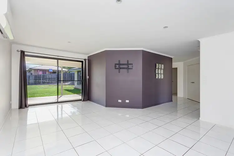 Fifth view of Homely house listing, 2 Gardenia Court, Southside QLD 4570