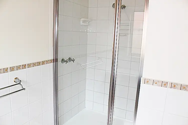 Fifth view of Homely villa listing, Unit 1/383 Eleventh Street, Mildura VIC 3500