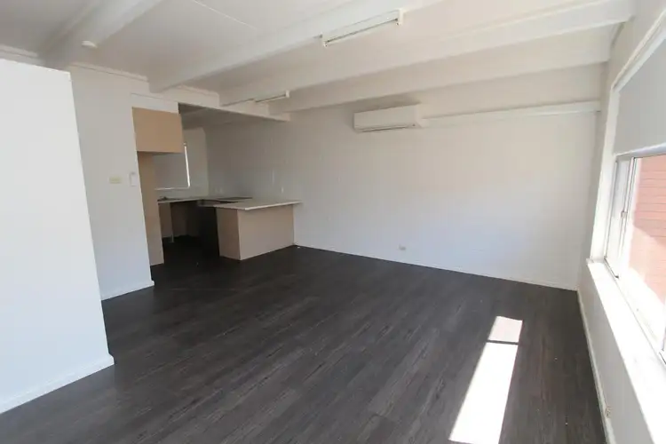 50-52 Urabatta Street