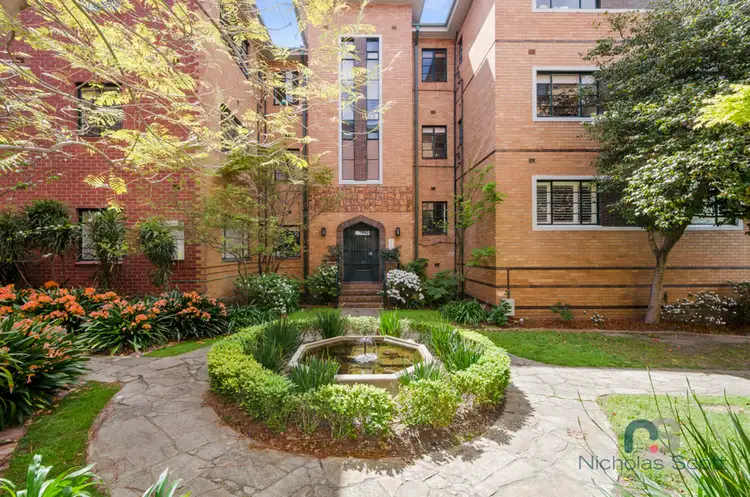 27/155 Powlett Street, East Melbourne VIC 3002