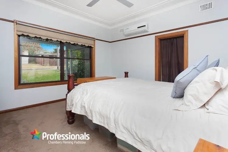 Fifth view of Homely house listing, 2 Shari Avenue, Picnic Point NSW 2213