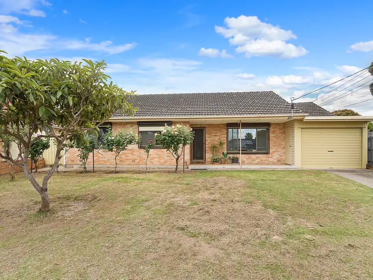 24 Heather Drive, Para Vista SA 5093