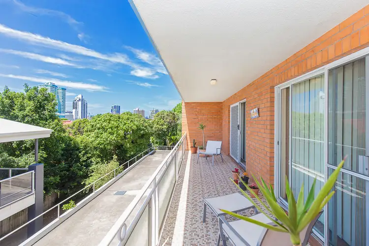 3/50 Mclean Street, Coolangatta QLD 4225