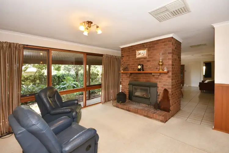 Second view of Homely house listing, 1 Alma Court, Kangaroo Flat VIC 3555