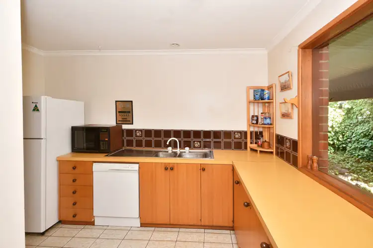 Sixth view of Homely house listing, 1 Alma Court, Kangaroo Flat VIC 3555